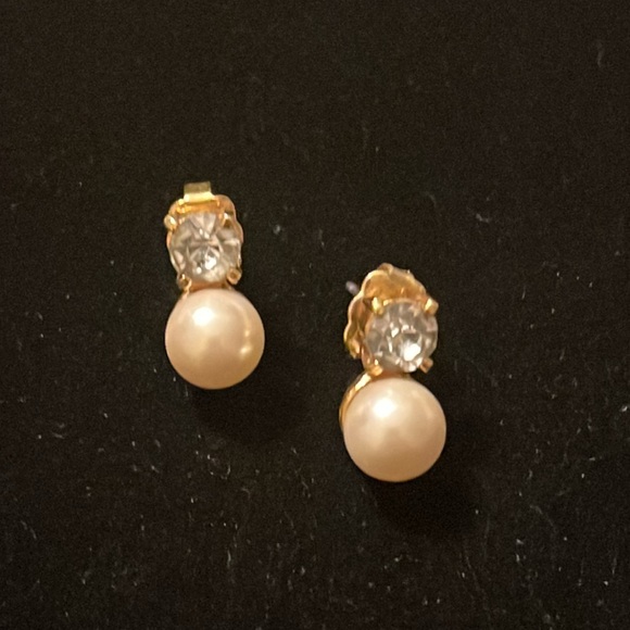 Faux Pearl & Gold Color Earrings - Picture 12 of 17